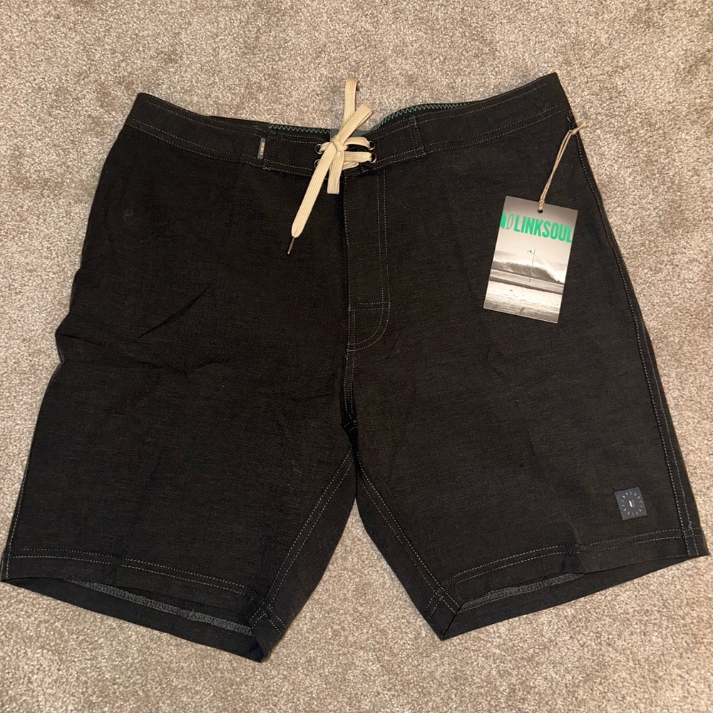 NWT- linksoul boardwalker shorts